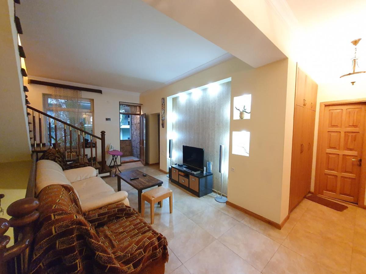 Capsule Hostel In Center Γιερεβάν Εξωτερικό φωτογραφία