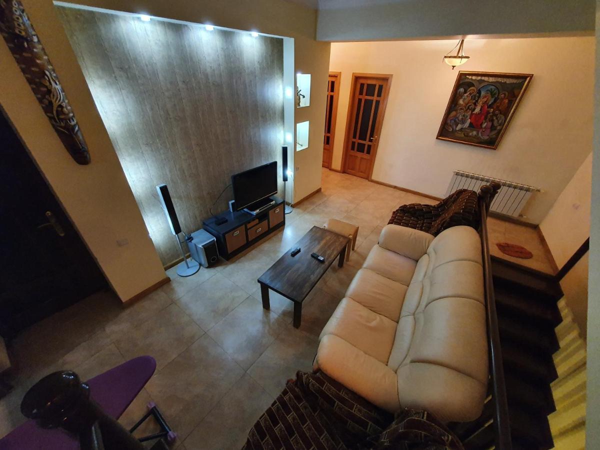 Capsule Hostel In Center Γιερεβάν Εξωτερικό φωτογραφία